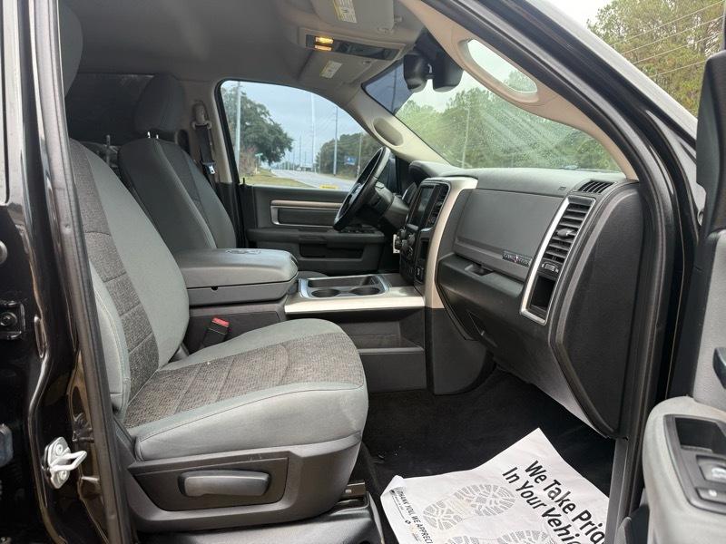 RAM 1500 Express 4x4 Quad Cab 6'4" Box 2016