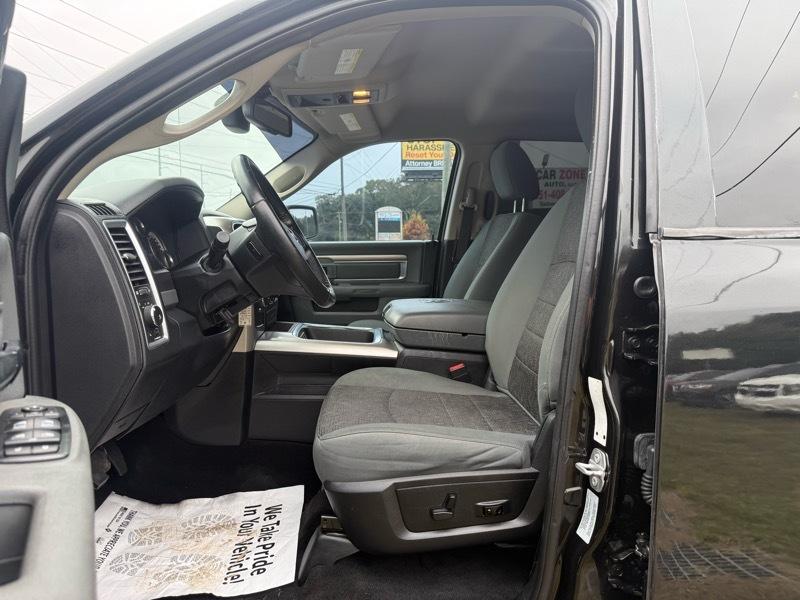 RAM 1500 Express 4x4 Quad Cab 6'4" Box 2016