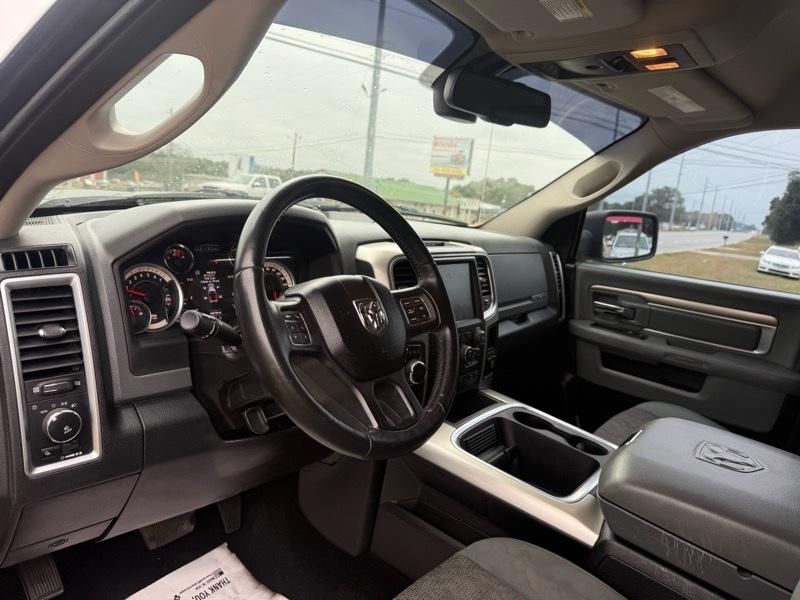 RAM 1500 Express 4x4 Quad Cab 6'4" Box 2016