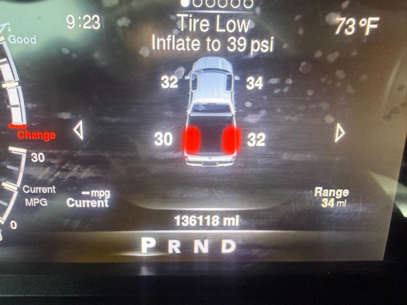 RAM 1500 Express 4x4 Quad Cab 6'4" Box 2016