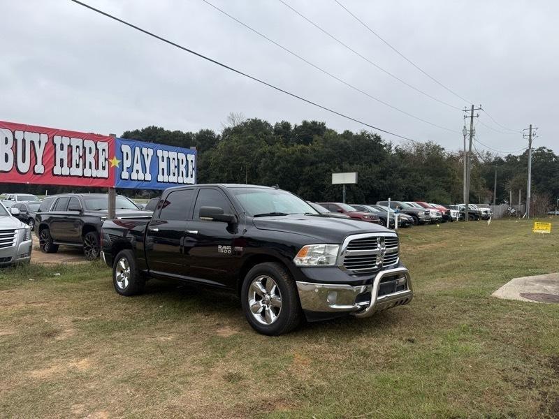 RAM 1500 Express 4x4 Quad Cab 6'4" Box 2016