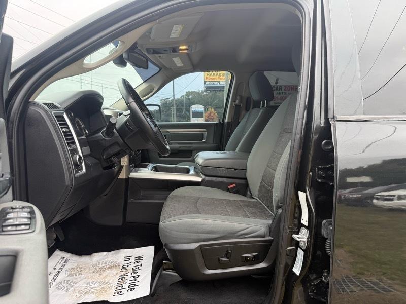 RAM 1500 Express 4x4 Quad Cab 6'4" Box 2016