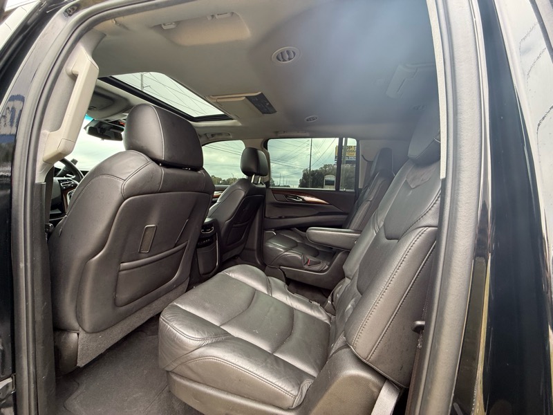 Cadillac Escalade ESV 2WD Luxury 2017