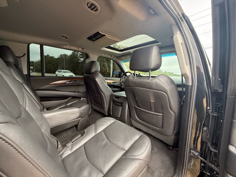 Cadillac Escalade ESV 2WD Luxury 2017