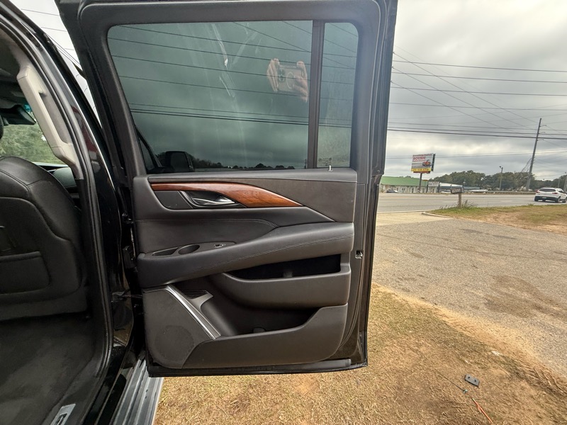 Cadillac Escalade ESV 2WD Luxury 2017