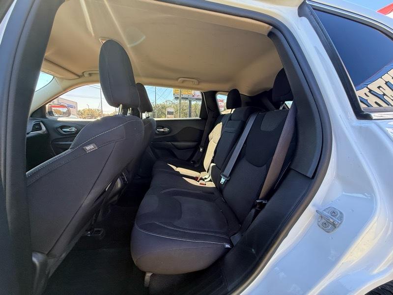 Jeep Cherokee Latitude FWD 2016