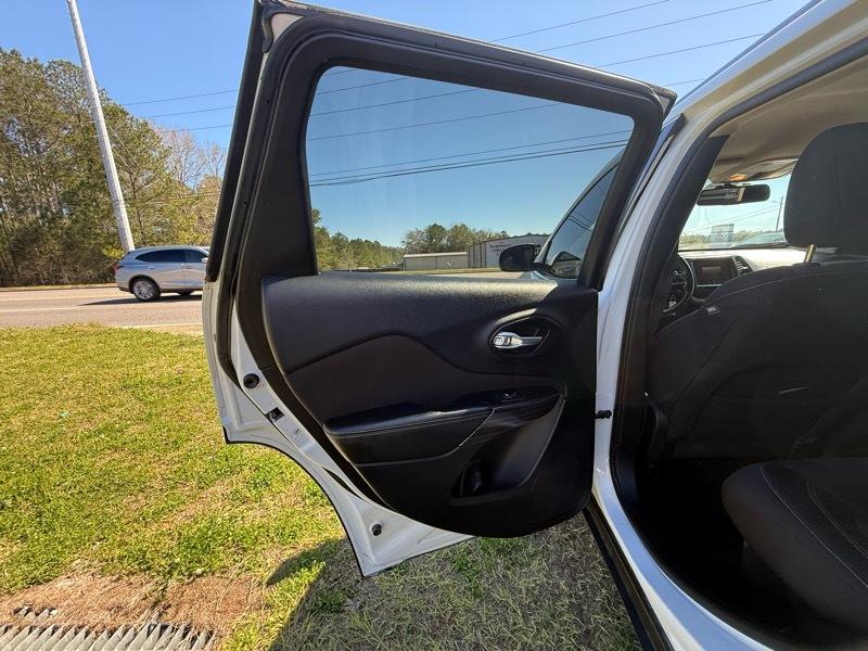 Jeep Cherokee Latitude FWD 2016