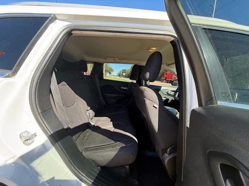 Jeep Cherokee Latitude FWD 2016