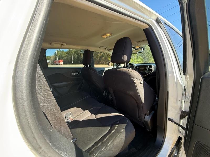 Jeep Cherokee Latitude FWD 2016