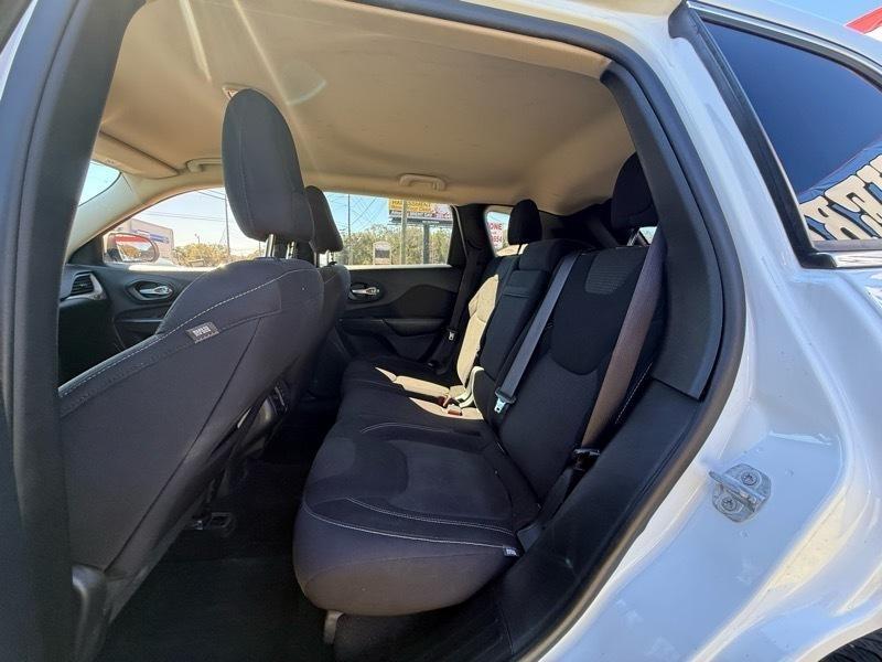 Jeep Cherokee Latitude FWD 2016