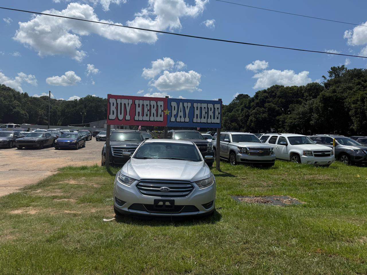 Ford Taurus Limited FWD 2019