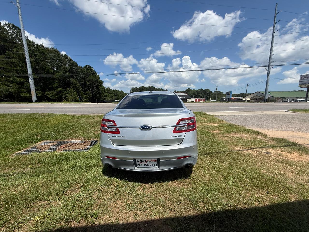 Ford Taurus Limited FWD 2019