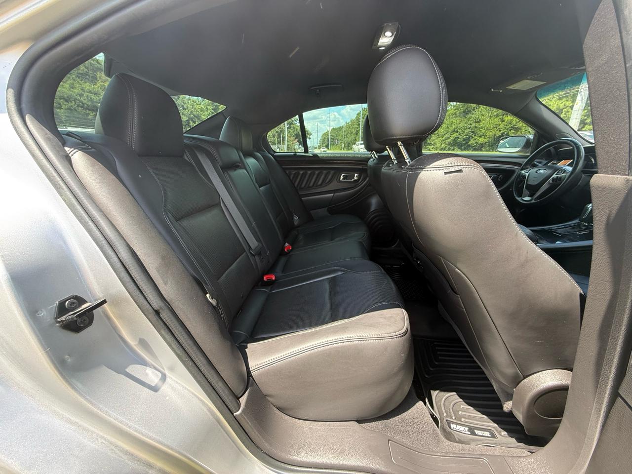 Ford Taurus Limited FWD 2019