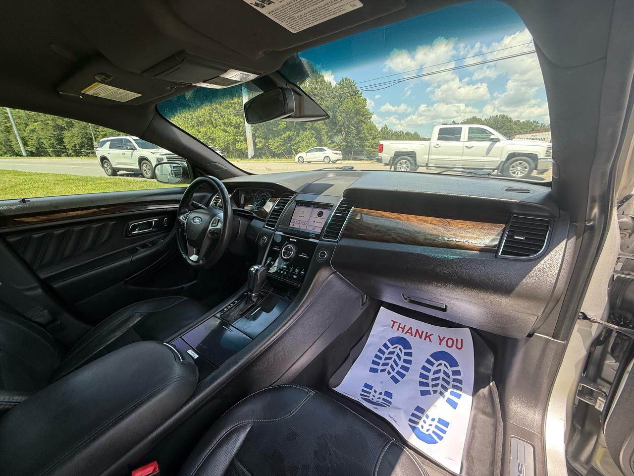 Ford Taurus Limited FWD 2019