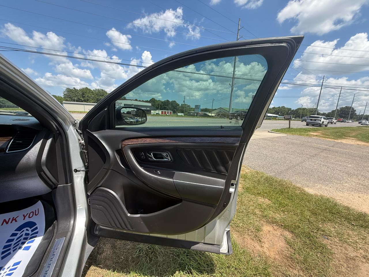 Ford Taurus Limited FWD 2019