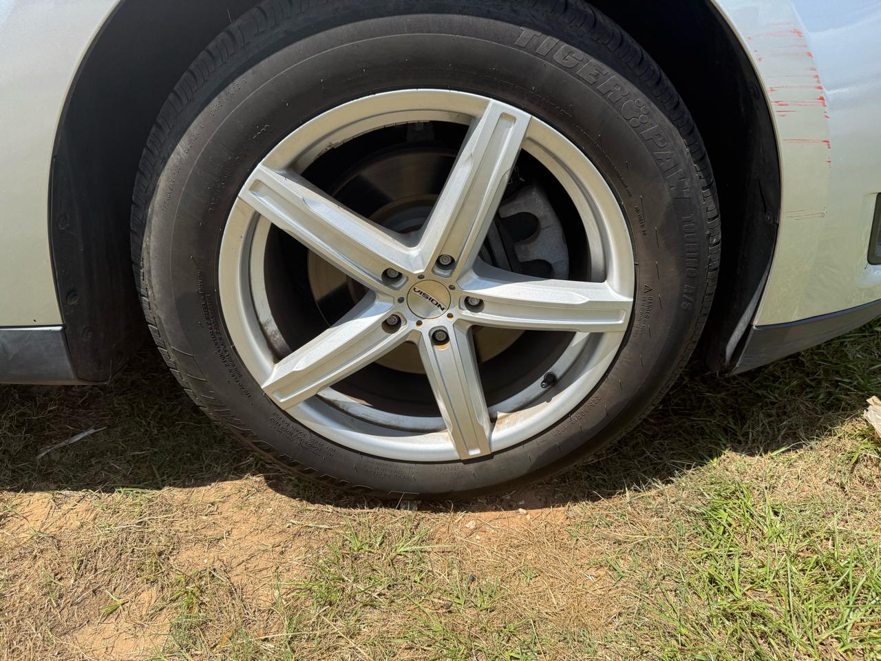 Ford Taurus Limited FWD 2019