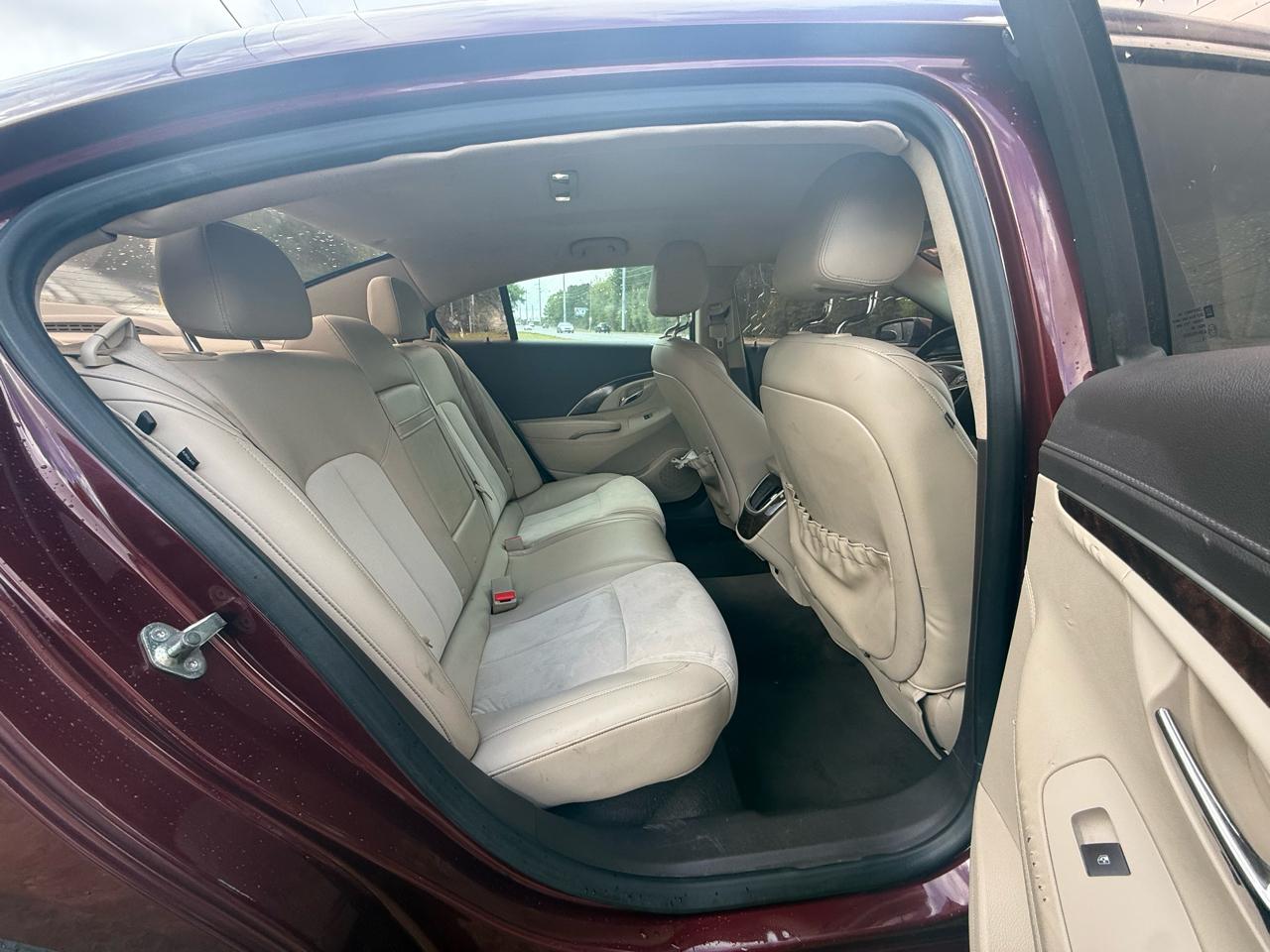 Buick LaCrosse Base FWD 2015