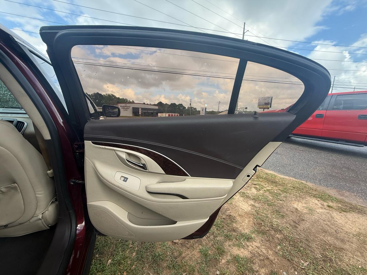 Buick LaCrosse Base FWD 2015