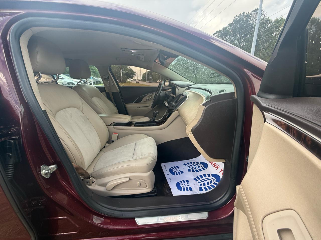 Buick LaCrosse Base FWD 2015