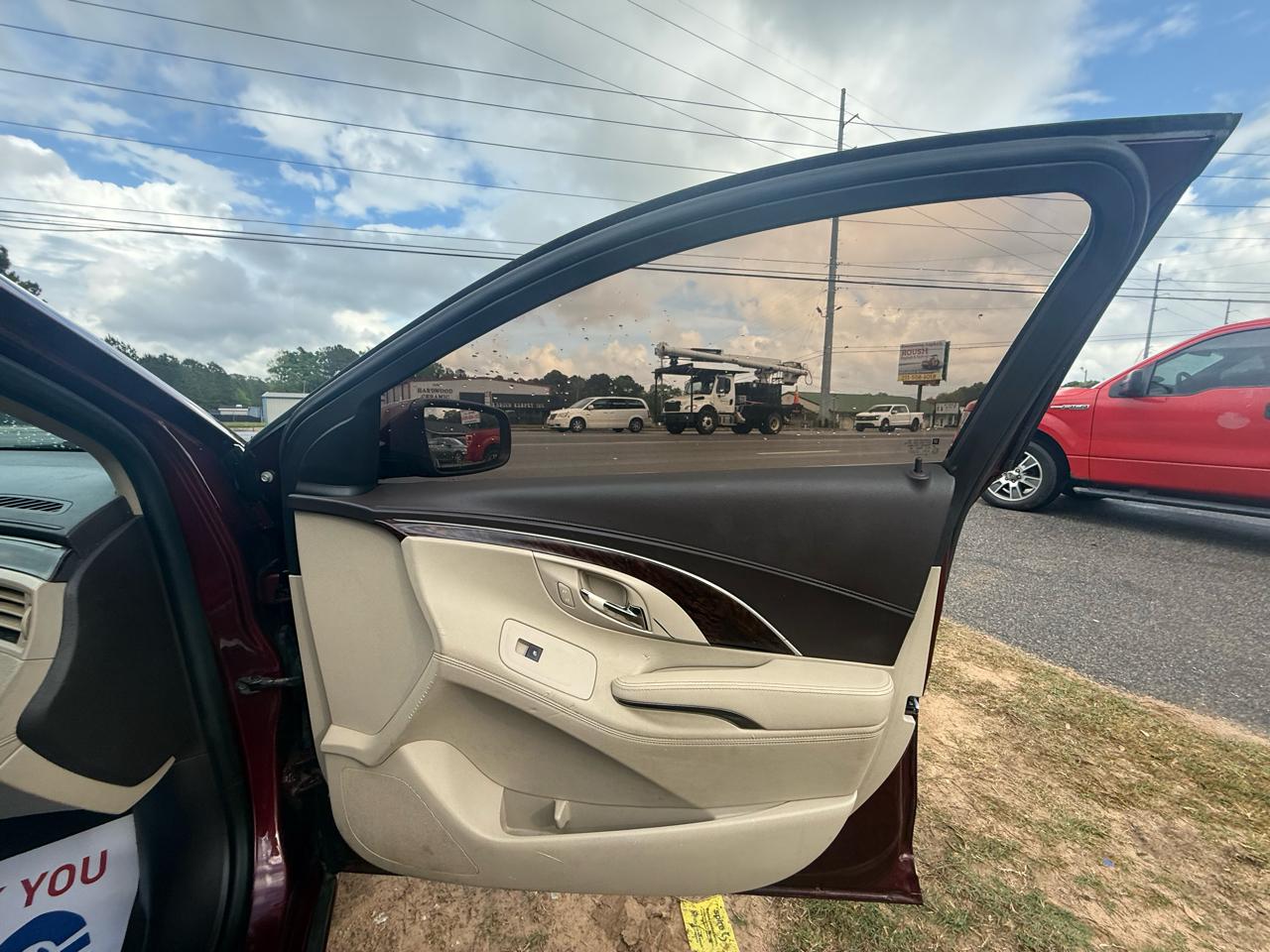 Buick LaCrosse Base FWD 2015