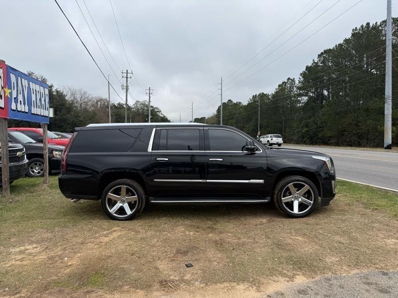 Cadillac Escalade ESV 2WD Luxury 2017