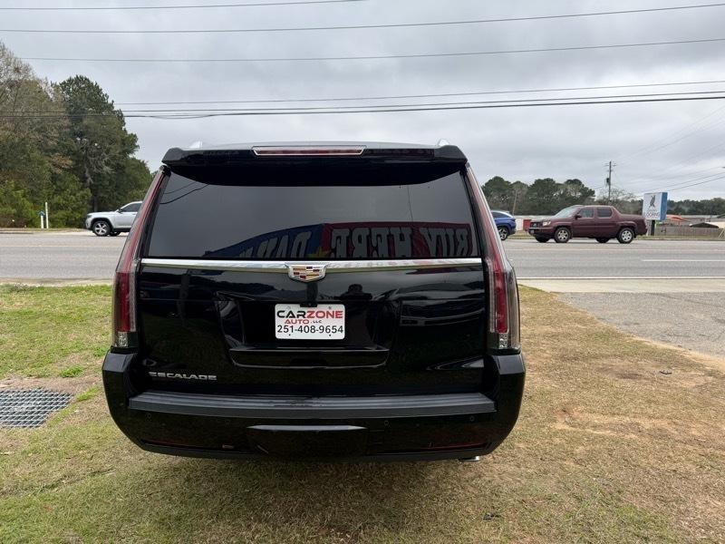 Cadillac Escalade ESV 2WD Luxury 2017