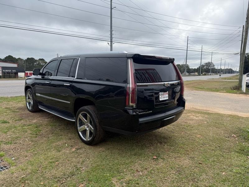 Cadillac Escalade ESV 2WD Luxury 2017
