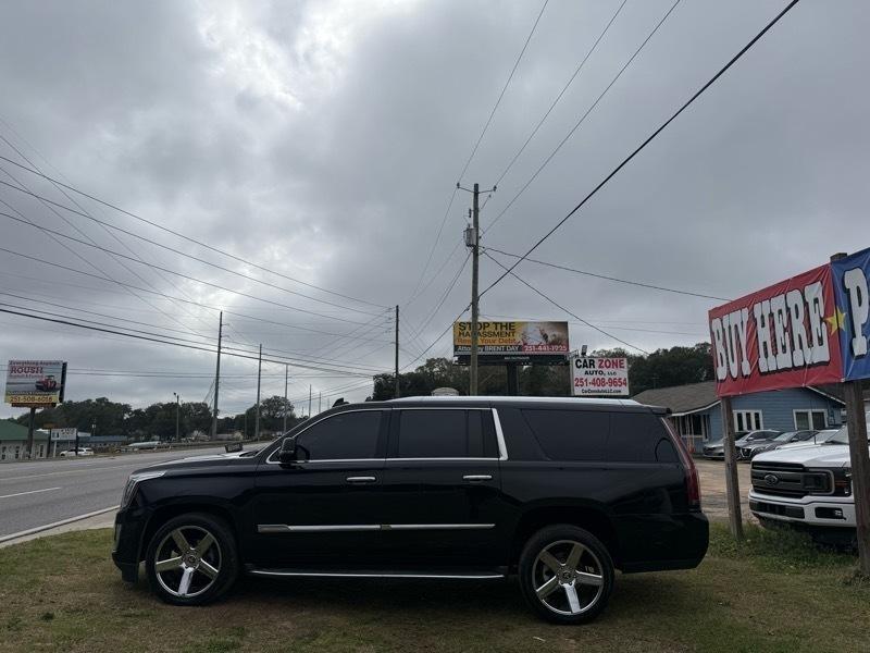 Cadillac Escalade ESV 2WD Luxury 2017