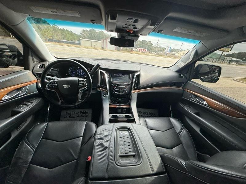 Cadillac Escalade ESV 2WD Luxury 2017