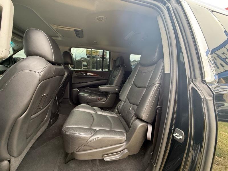 Cadillac Escalade ESV 2WD Luxury 2017