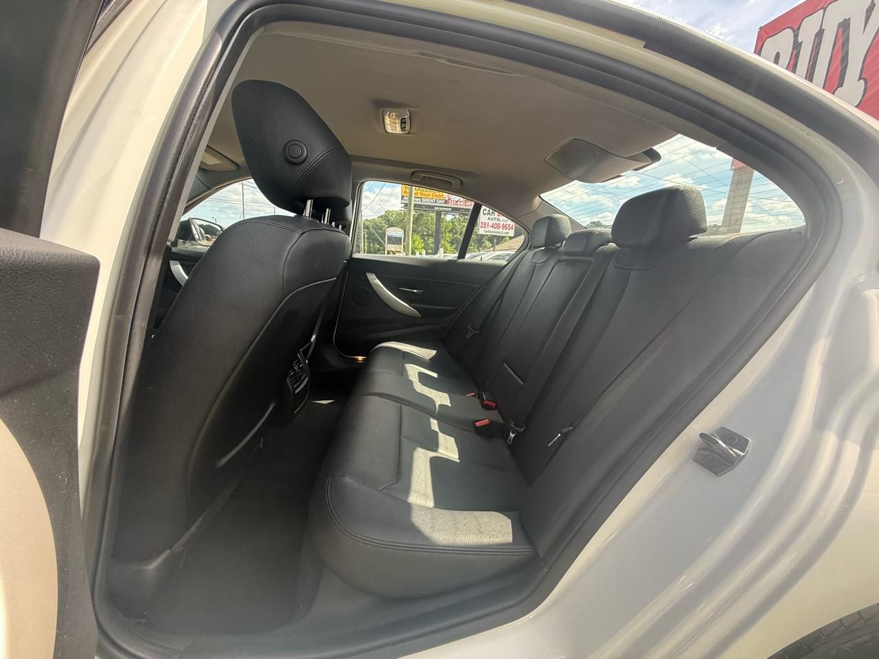 BMW 3-Series 320i Sedan 2018