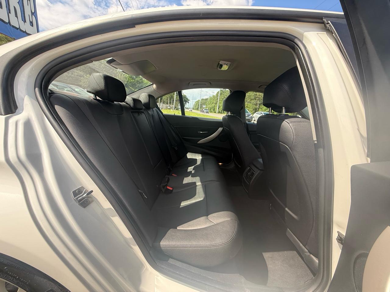 BMW 3-Series 320i Sedan 2018