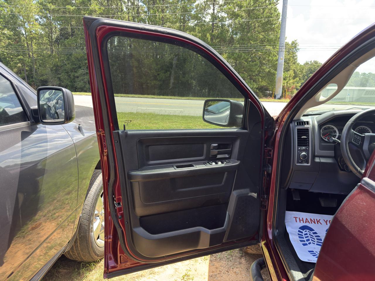 RAM 1500 Classic Tradesman Crew Cab SWB 2WD 2020