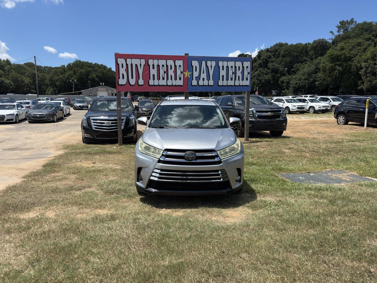 Toyota Highlander LE Plus FWD V6 2018