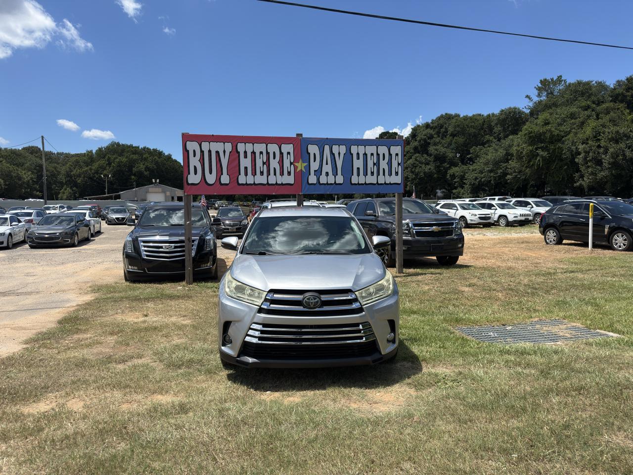 Toyota Highlander LE Plus FWD V6 2018