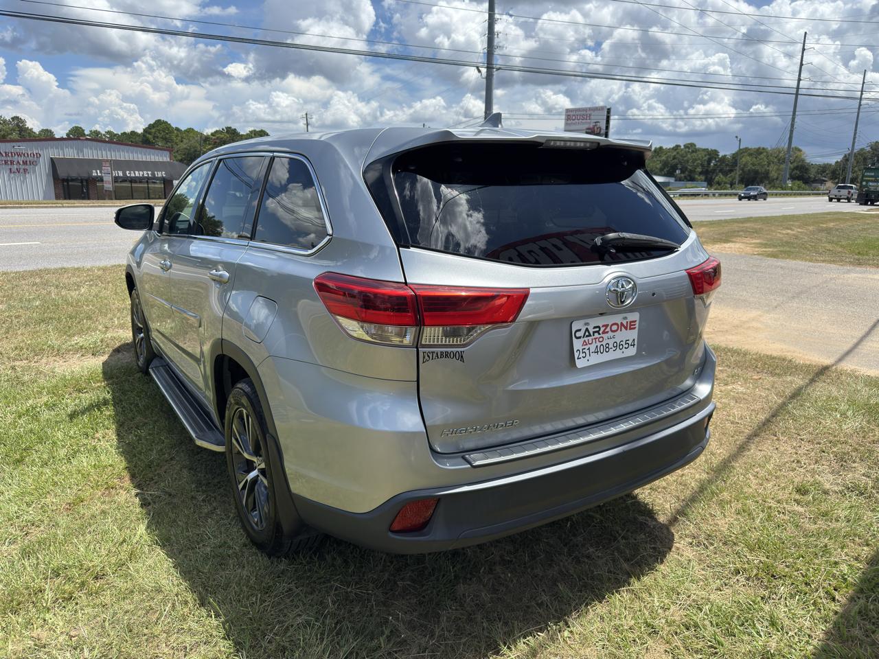 Toyota Highlander LE Plus FWD V6 2018