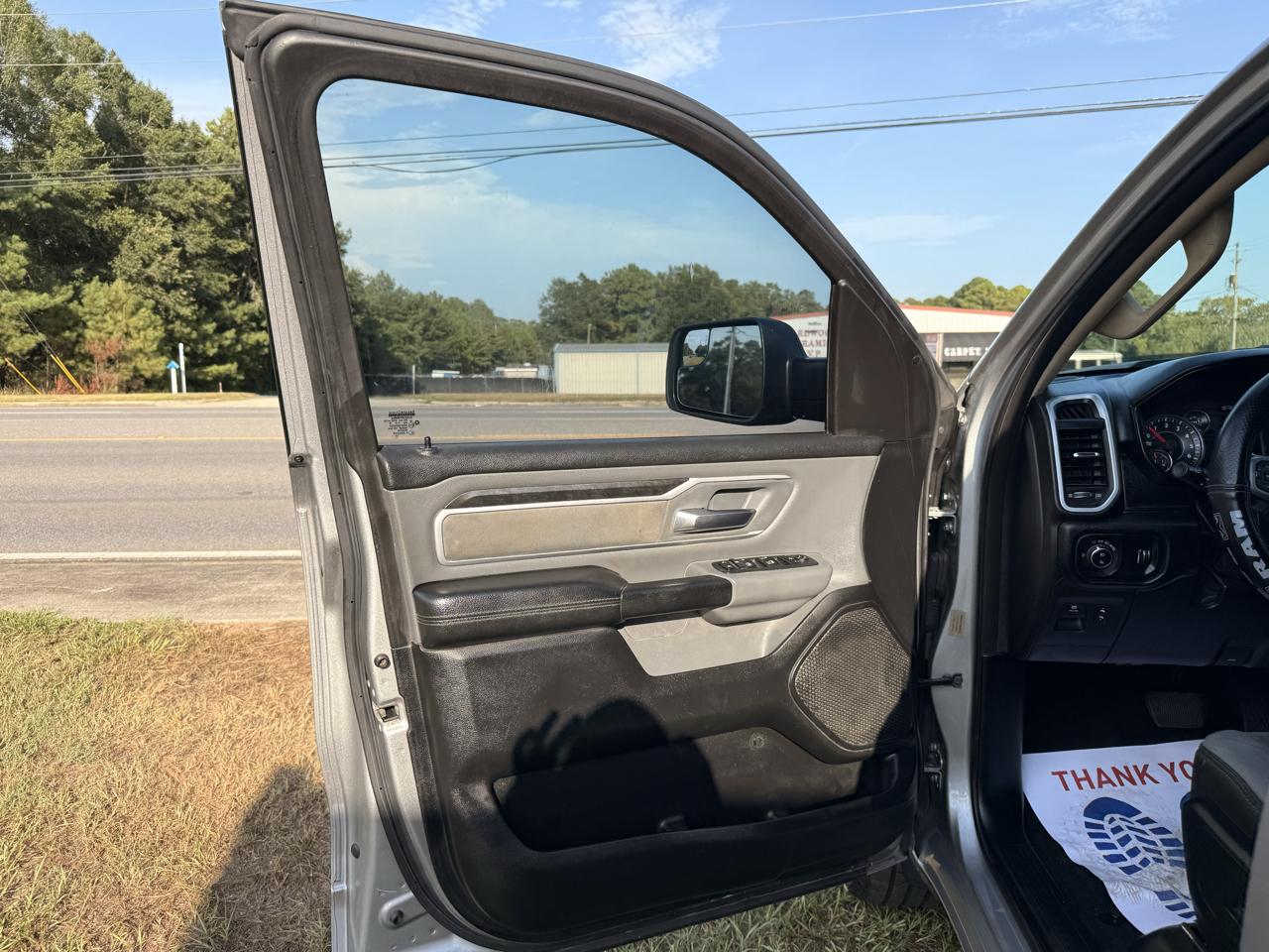 RAM 1500 Big Horn Crew Cab SWB 4WD 2020