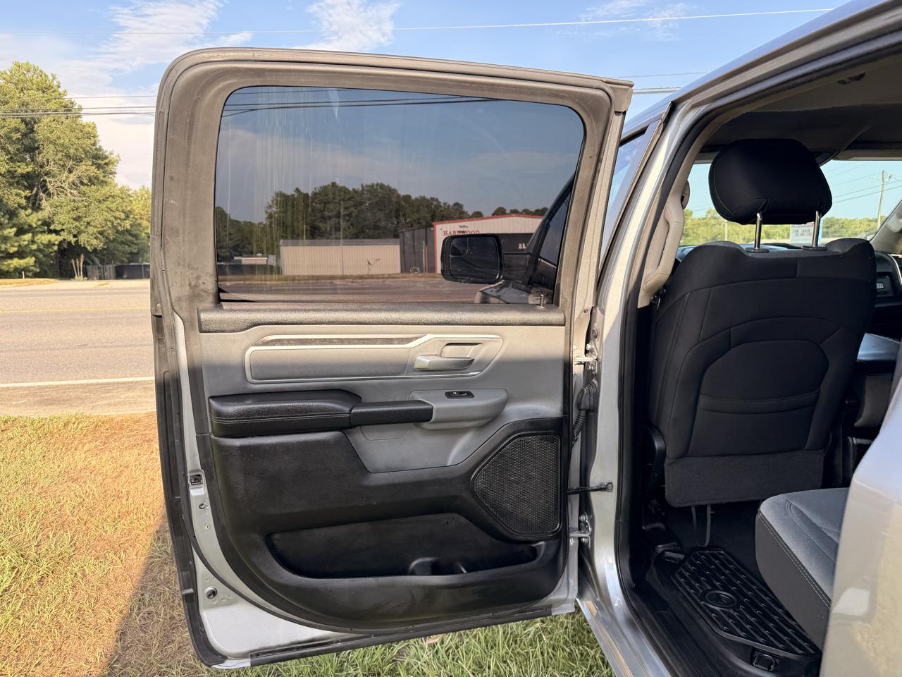 RAM 1500 Big Horn Crew Cab SWB 4WD 2020