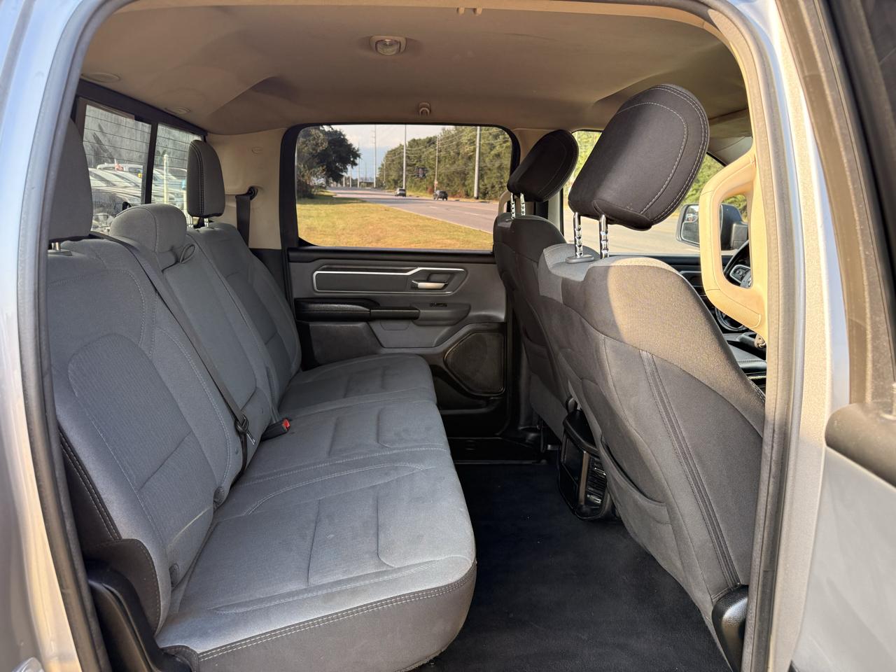 RAM 1500 Big Horn Crew Cab SWB 4WD 2020