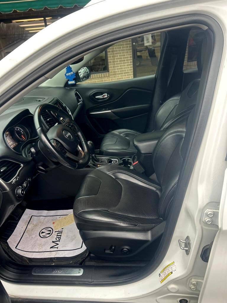 Jeep Cherokee Limited FWD 2019