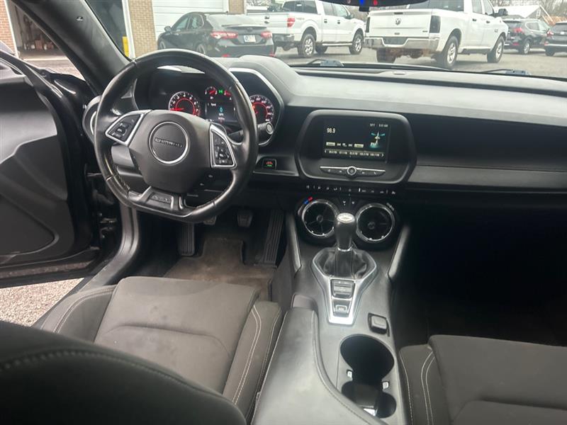 Chevrolet Camaro 1LS Coupe 2017