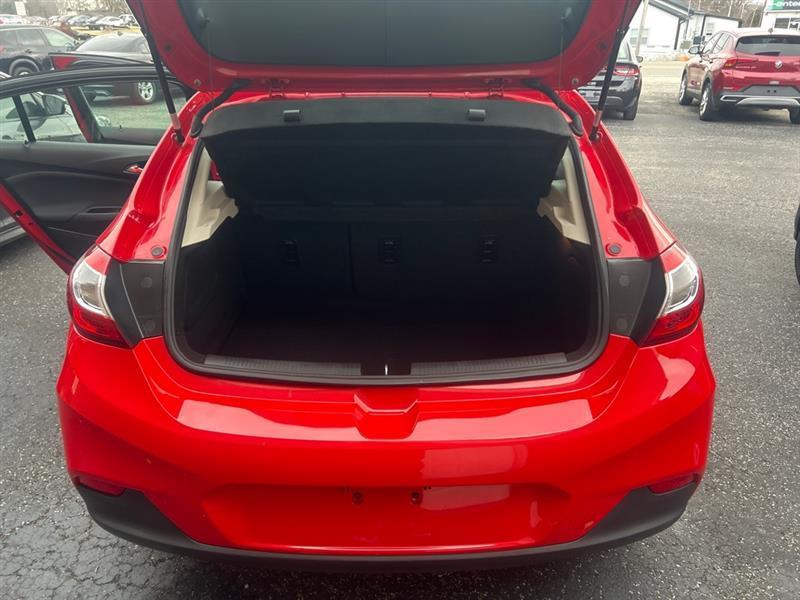 Chevrolet Cruze LT Auto Hatchback 2017