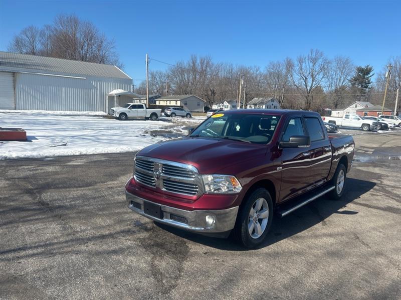 2017 RAM 1500 SLT Crew Cab SWB 4WD
