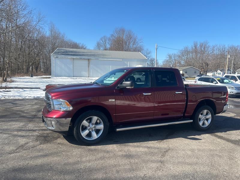 RAM 1500 SLT Crew Cab SWB 4WD 2017