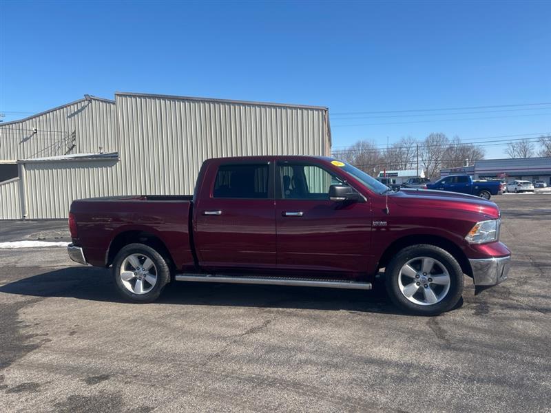 RAM 1500 SLT Crew Cab SWB 4WD 2017