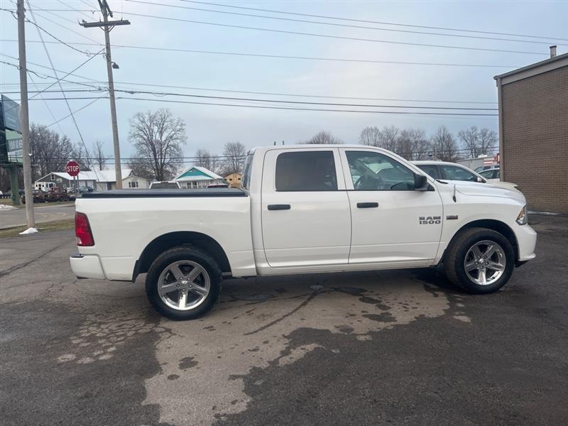 RAM 1500 Tradesman Crew Cab SWB 4WD 2018