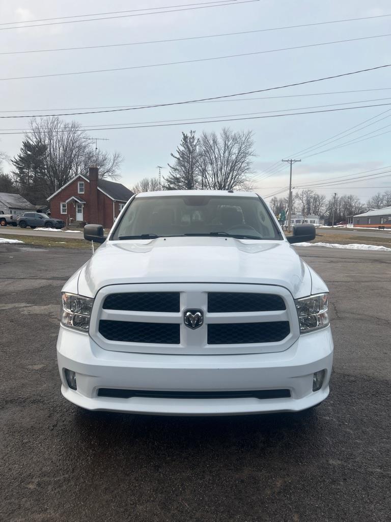 RAM 1500 Tradesman Crew Cab SWB 4WD 2018