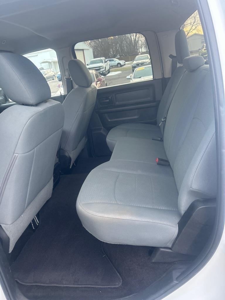 RAM 1500 Tradesman Crew Cab SWB 4WD 2018