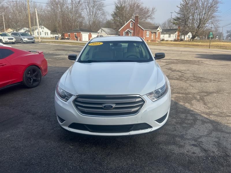 2015 Ford Taurus SE FWD