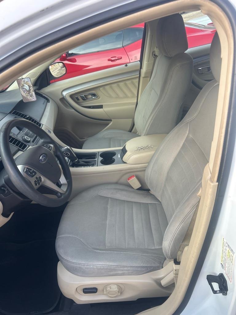 Ford Taurus SE FWD 2015